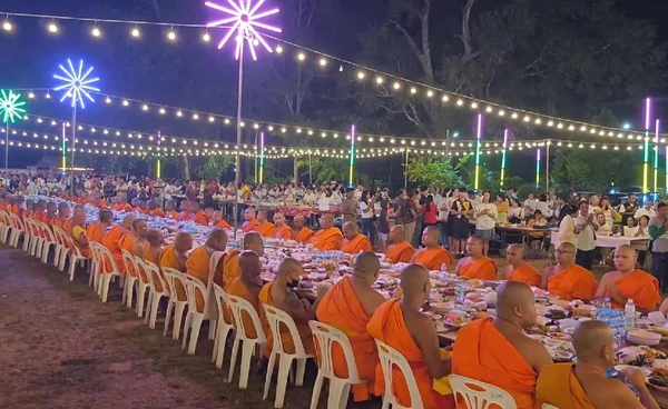  "ประเพณีให้ทานไฟ"อัตลักษณ์เมืองตรัง พลังศรัทธาในคืนมาฆบูชา  | เรื่องดีดีทั่วไทย | 4-3-69