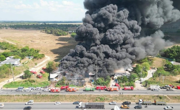 สั่งห้ามย้ายกากไฟไหม้โรงงานรีไซเคิลปราจีน