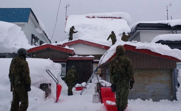 ญี่ปุ่นเตือนภัยหิมะถล่ม หลังอุณหภูมิพุ่งสูงฉับพลัน