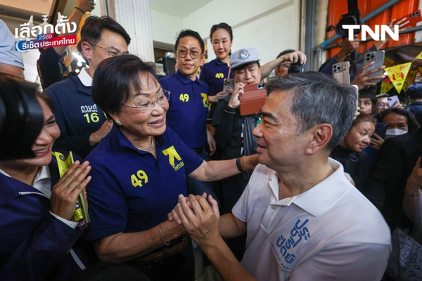 รูป-"มาร์ค" นำทีม ปชป. บุกกรุงฯ ชูนโยบาย "รถไฟฟ้า 5-30 บาท" ดัน พ.ร.บ.อากาศสะอาด แก้ฝุ่น PM 2.5-35