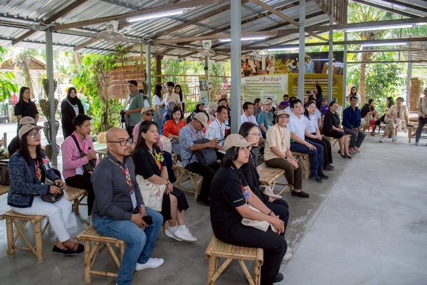 รูป-ซีพี ต้อนรับศูนย์ระดับภูมิภาคของซีมีโอว่าด้วยหลักปรัชญาของเศรษฐกิจพอเพียงเพื่อความยั่งยืน-9