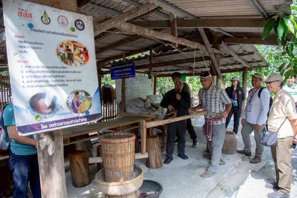 รูป-ซีพี ต้อนรับศูนย์ระดับภูมิภาคของซีมีโอว่าด้วยหลักปรัชญาของเศรษฐกิจพอเพียงเพื่อความยั่งยืน-7