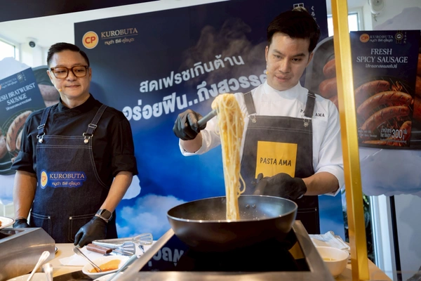รูป-สดฉ่ำเกินต้าน! PASTA AMA เสิร์ฟพาสต้าโฮมเมตคู่ไส้กรอกหมูดำคูโรบูตะจาก CPF-6