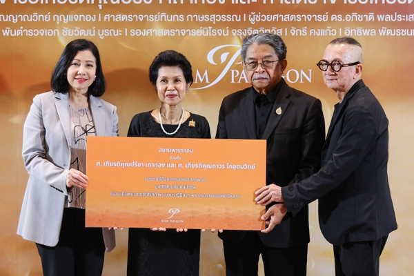 รูป-2 ศิลปินแห่งชาติ ผสานพลังศิลปินชั้นนำไทย สร้างสรรค์นิทรรศการศิลปกรรมทรงคุณค่า-19