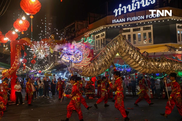 รูป-เช็กอินตรุษจีนบรรทัดทอง 2026 ชมมังกรทอง 30 เมตร-ล่าแต้มมงคลแลกอั่งเปา จัดเต็มความเฮงถึง 22 ก.พ. 69-15