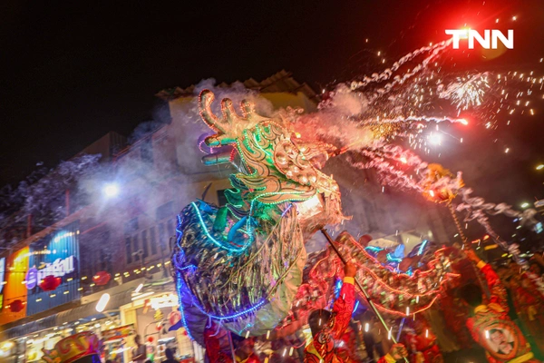 รูป-เช็กอินตรุษจีนบรรทัดทอง 2026 ชมมังกรทอง 30 เมตร-ล่าแต้มมงคลแลกอั่งเปา จัดเต็มความเฮงถึง 22 ก.พ. 69-21