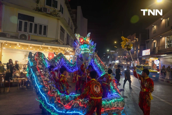 รูป-เช็กอินตรุษจีนบรรทัดทอง 2026 ชมมังกรทอง 30 เมตร-ล่าแต้มมงคลแลกอั่งเปา จัดเต็มความเฮงถึง 22 ก.พ. 69-23