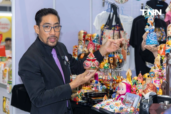 รูป-กรมสมเด็จพระเทพฯ เสด็จพระราชดำเนินไปทรงเปิดงานและทรงเยี่ยมร้าน “งานออกร้านคณะภริยาทูต ครั้งที่ 59”-18