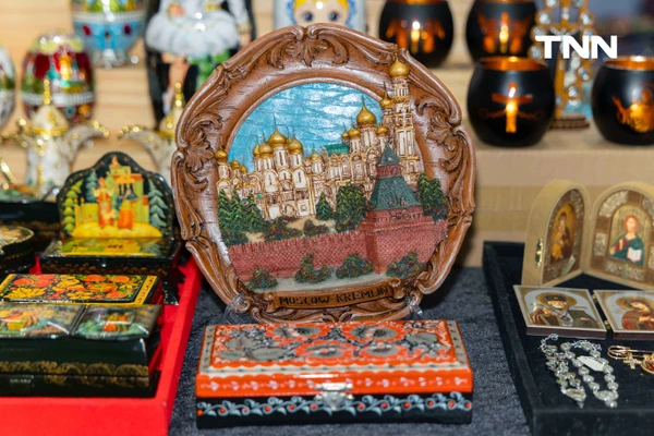 รูป-กรมสมเด็จพระเทพฯ เสด็จพระราชดำเนินไปทรงเปิดงานและทรงเยี่ยมร้าน “งานออกร้านคณะภริยาทูต ครั้งที่ 59”-17