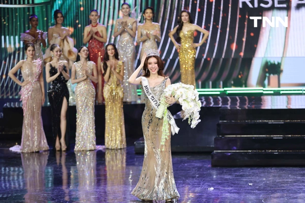 รูป-สาวงามผู้ไม่ยอมแพ้ "บุ๊ค ธีรชยา" คว้ามงกุฎ Miss Tiffany 2026 สมใจ ในธีมสุดทรงพลัง "RISE AS ONE"-50
