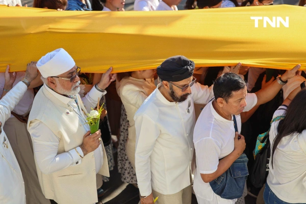 รูป-ชาวพุทธร่วมใจ ตักบาตร-ห่มผ้าพระปรางค์วัดอรุณฯ รับอรุณวันมาฆบูชา ปี 2569-27