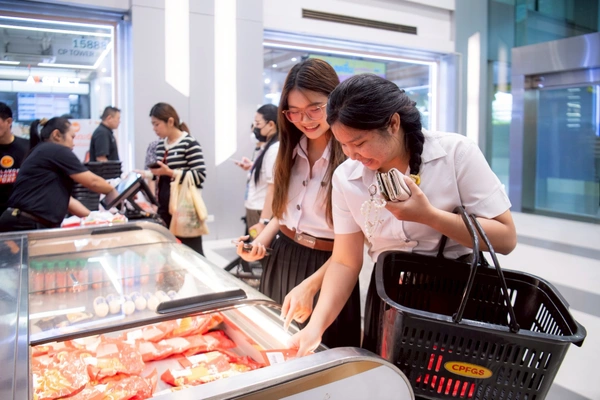 รูป-CPF ชวนคนไทยส่งต่อ ‘พลังแห่งการให้’ ช่วยผู้ป่วย รพ.มหาราชนครราชสีมา-4