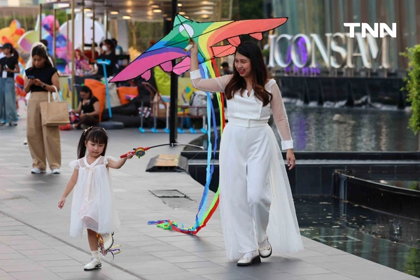 รูป-เล่นว่าวริมแม่น้ำเจ้าพระยา ICONSIAM SUMMER KITE PLAYGROUND 2026 สนุกกับว่าวหลากสีสันตลอด 10 วันเต็ม-18
