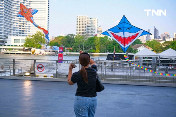 รูป-เล่นว่าวริมแม่น้ำเจ้าพระยา ICONSIAM SUMMER KITE PLAYGROUND 2026 สนุกกับว่าวหลากสีสันตลอด 10 วันเต็ม-8