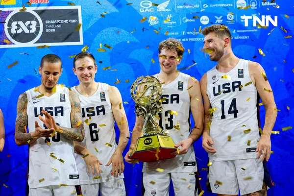 รูป-ปิดม่านศึกฟีบ้า 3x3 สุดยิ่งใหญ่ หนุ่มอเมริกาควงสาวเนเธอแลนด์ผงาดแชมป์ ท่ามกลางเสียงชื่นชมจากแฟนบาสทั่วโลก-15