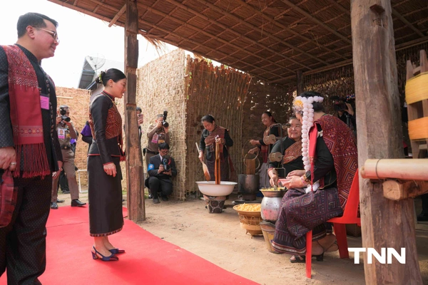 รูป-สานพระดำริ “ผ้าไทยใส่ให้สนุก” ต่อยอดภูมิปัญญาแฟชั่นยั่งยืน สร้างมูลค่าสู่ชุมชน-6