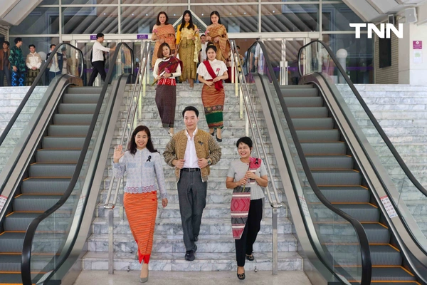 รูป-'ซาบีดา' สวมชุดไทยเรือนต้นร่วมรำปลุกกระแส "ภูมิใจแต่งไทย" ทั่วประเทศ-14