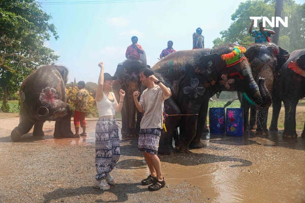 รูป-สีสันกรุงเก่า ช้าง 10 เชือกเพนต์ลายสวยงาม ร่วมเล่นน้ำรับมหาสงกรานต์อยุธยาปี 69-24