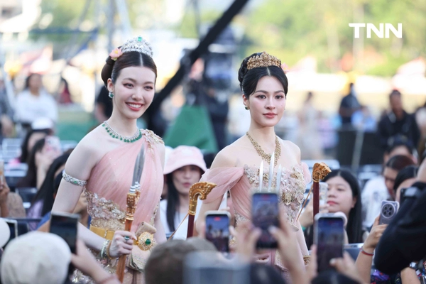 รูป-หลิง-ออม สวมบทเป็นนางรากษสเทวี นางสงกรานต์ประจำปี 2569 ในชุดไทยประยุกต์ร่วมฉลองวันปีใหม่ไทย-8