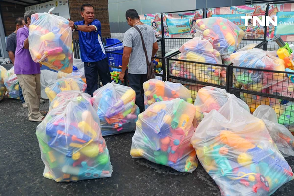 รูป-กทม. จับมือ เอกชน เปลี่ยน "ปืนฉีดน้ำ" เป็น "น้ำมันแนฟทา" ชูนวัตกรรม Advanced Recycling รับมือวิกฤตปิโตรเคมีโลก-16