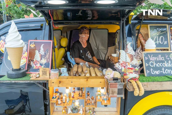 รูป-กรมพัฒนาธุรกิจฯ ดันผู้ประกอบการเสริมแกร่งธุรกิจอาหารเคลื่อนที่จัดงาน “ฟู้ดทรัคซิ่ง วิ่งเสิร์ฟความอร่อย” @ ICONSIAM-15