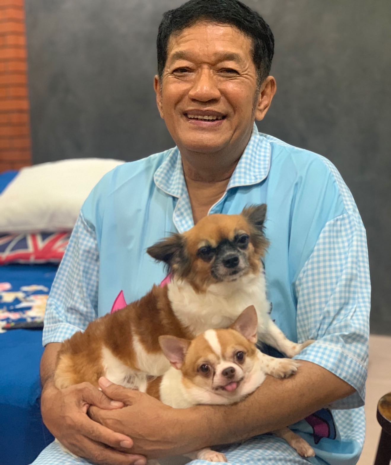 โล่งใจ “น้าโย่ง ” ยิ้มออกได้เงินแล้ว หลังร้องฉ่อยทวงค่าตัว โล่งใจ “น้าโย่ง ” ยิ้มออกได้เงินแล้ว หลังร้องฉ่อยทวงค่าตัว