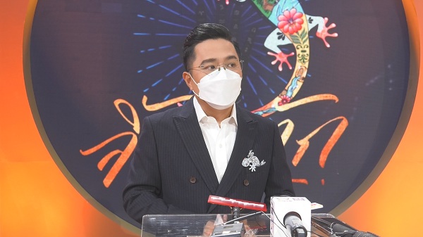  หมอช้าง เผยฤกษ์เข้าปีใหม่ไทย สรงน้ำพระเสริมความเป็นสิริมงคลชีวิต  (มีคลิป)