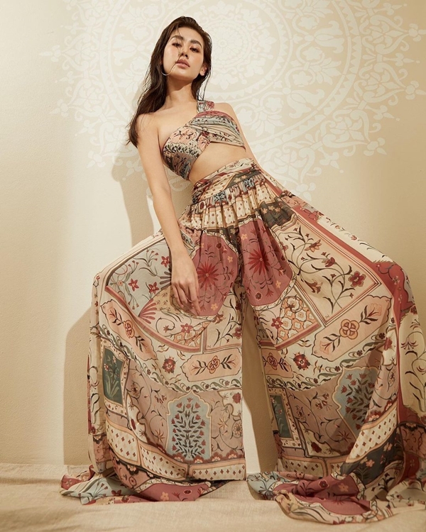 ดาว พิมพ์ทอง ให้โอกาสมือดีปล่อยภาพข้อความหลุด!! ดาว พิมพ์ทอง ให้โอกาสมือดีปล่อยภาพข้อความหลุด!!