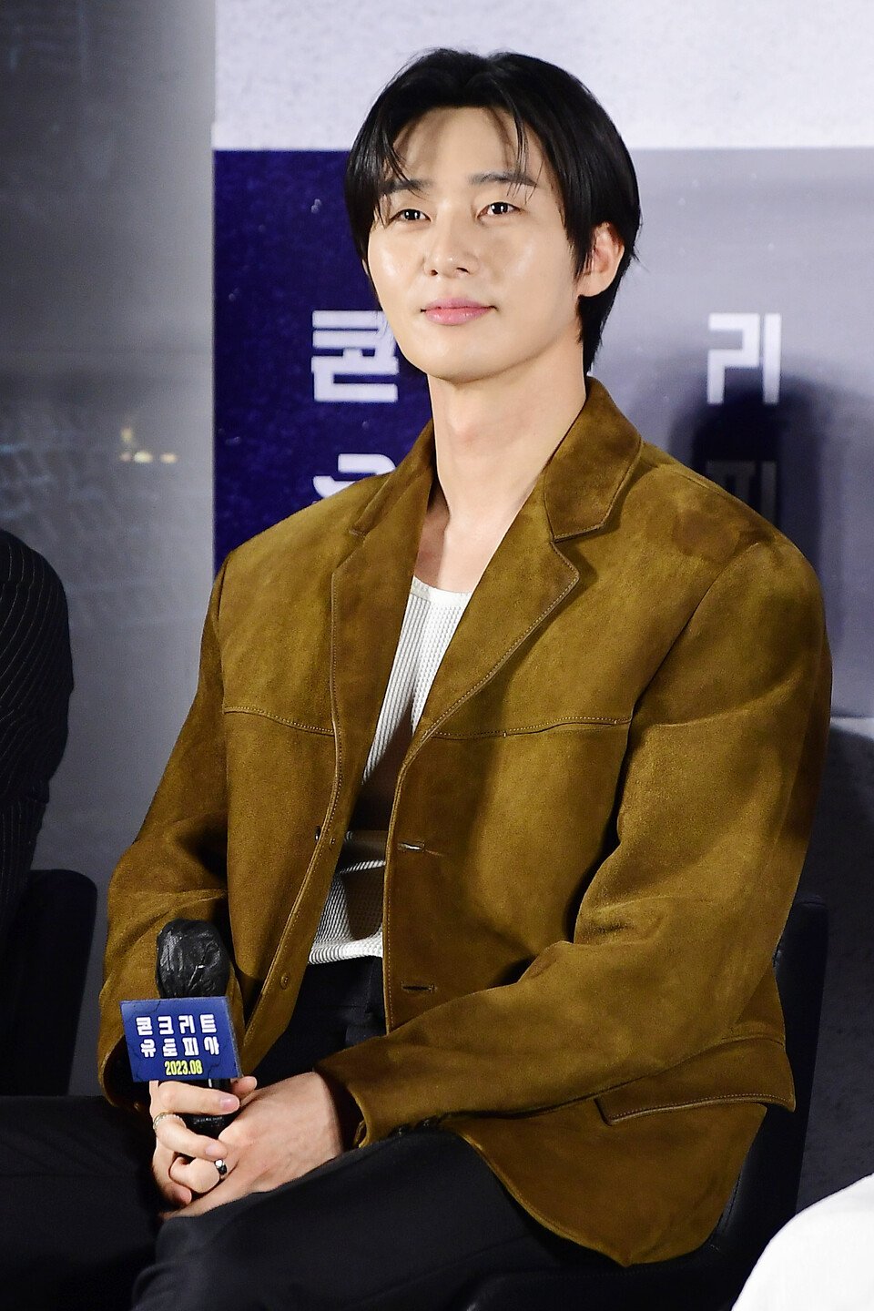 เปิดเส้นทางความรัก!! 'พัคซอจุน' ถูกรุมซักถึงข่าวเดตในงานเปิดตัวหนังใหม่