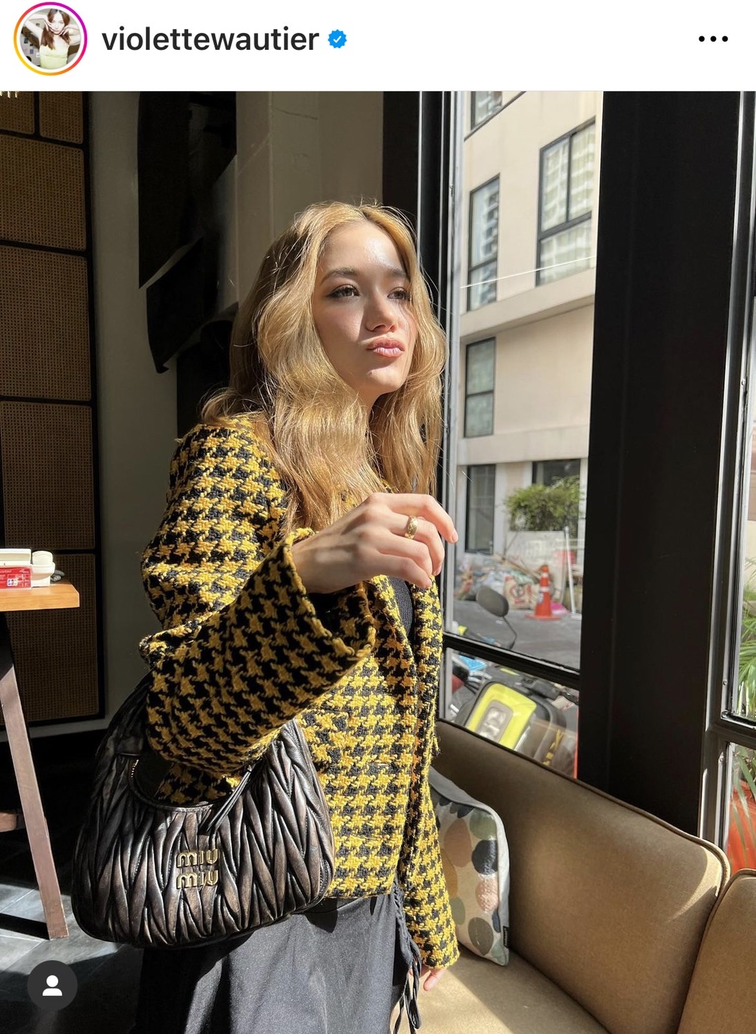 “วี วิโอเลต” ปิดปากเรื่องแหวนหาย เผยเรื่องแฟนเพลงทำช็อตฟิล “วี วิโอเลต” ปิดปากเรื่องแหวนหาย เผยเรื่องแฟนเพลงทำช็อตฟิล