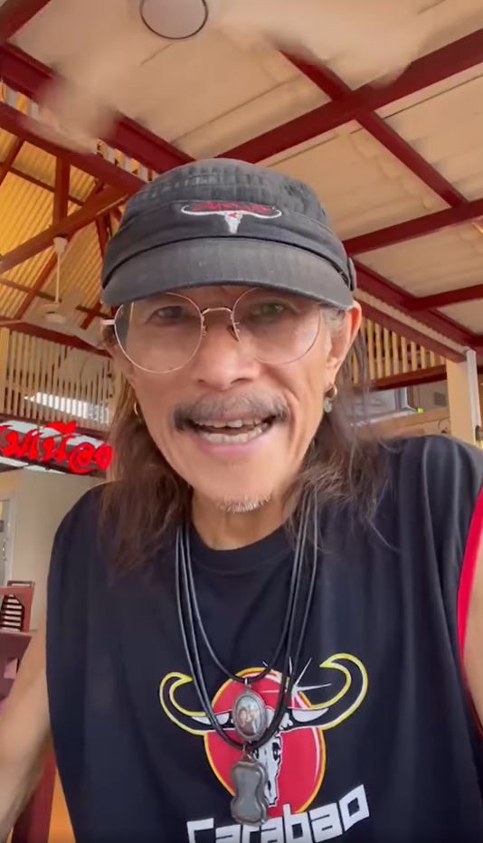 แอ๊ด คาราบาว เผยสาเหตุถูกหามลงจากเวทีด่วน ขณะร้องเพลง