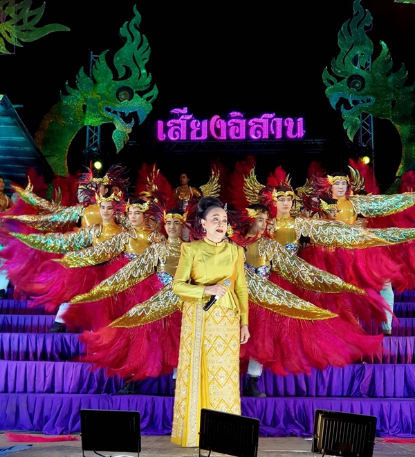 แป้ง ณัฐธิดา เปิดใจ เสียงอิสานจะไปต่อ หรือ พอแค่นี้?! แป้ง ณัฐธิดา เปิดใจ เสียงอิสานจะไปต่อ หรือ พอแค่นี้?!