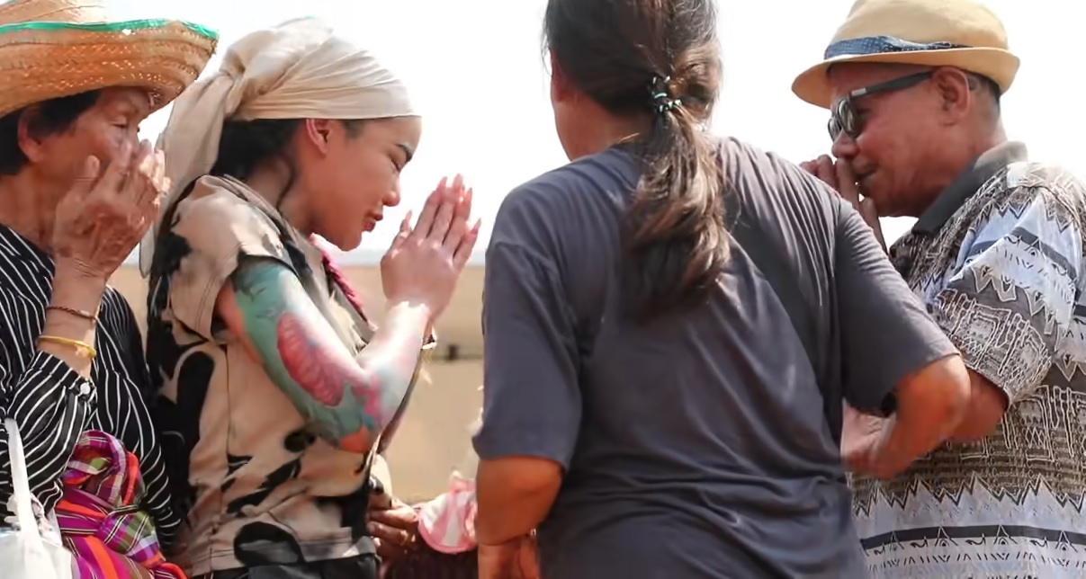 พิมรี่พาย ลุยอีสานจัดทีมขุดเจาะน้ำบาดาล ชาวบ้านร่ำไห้ขอบคุณ