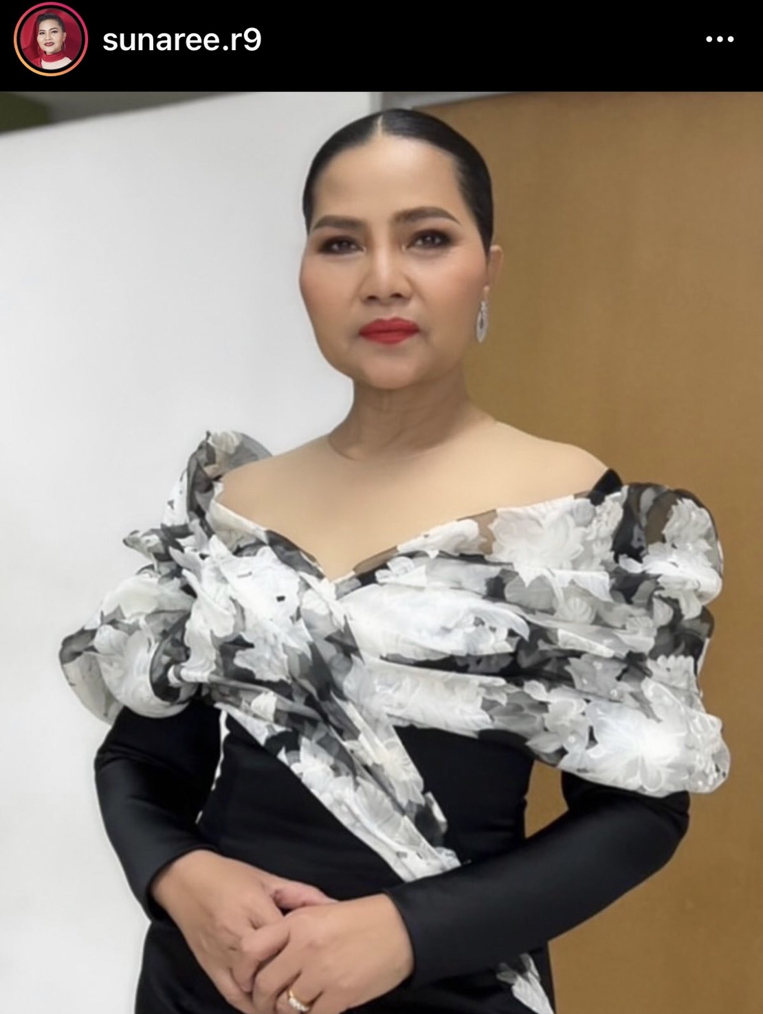 สุนารี ไม่กังวล หลังรับเป็นพรีเซ็นเตอร์ลอตเตอรี่ออนไลน์ ฝันอยากทุกรางวัลที่ 1 สุนารี ไม่กังวล หลังรับเป็นพรีเซ็นเตอร์ลอตเตอรี่ออนไลน์ ฝันอยากทุกรางวัลที่ 1