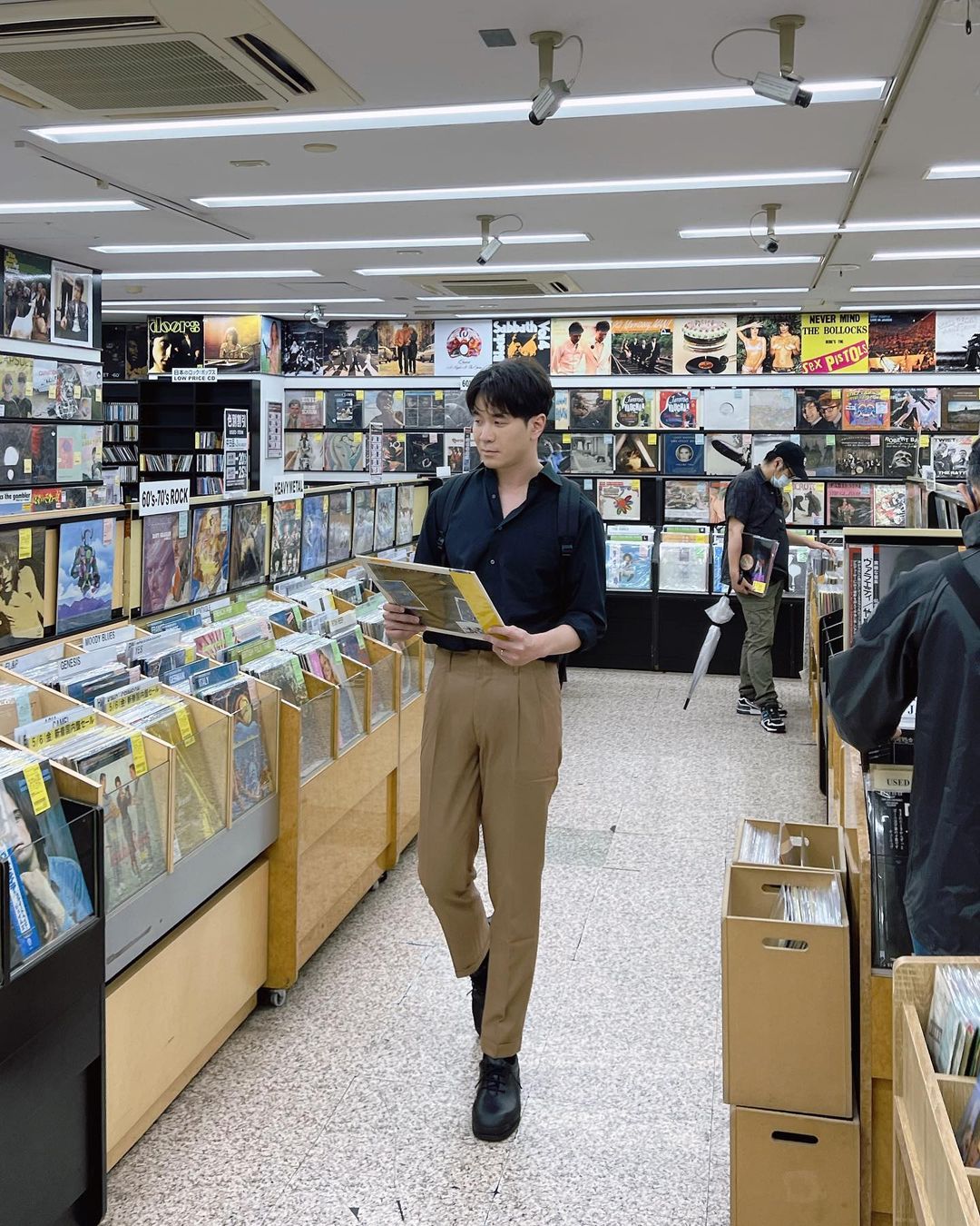 แสตมป์ อภิวัชร์ ถ่ายทอด 2 บทเพลงของหนัง One For The Road ในมุมมองต่างกัน (มีคลิป)