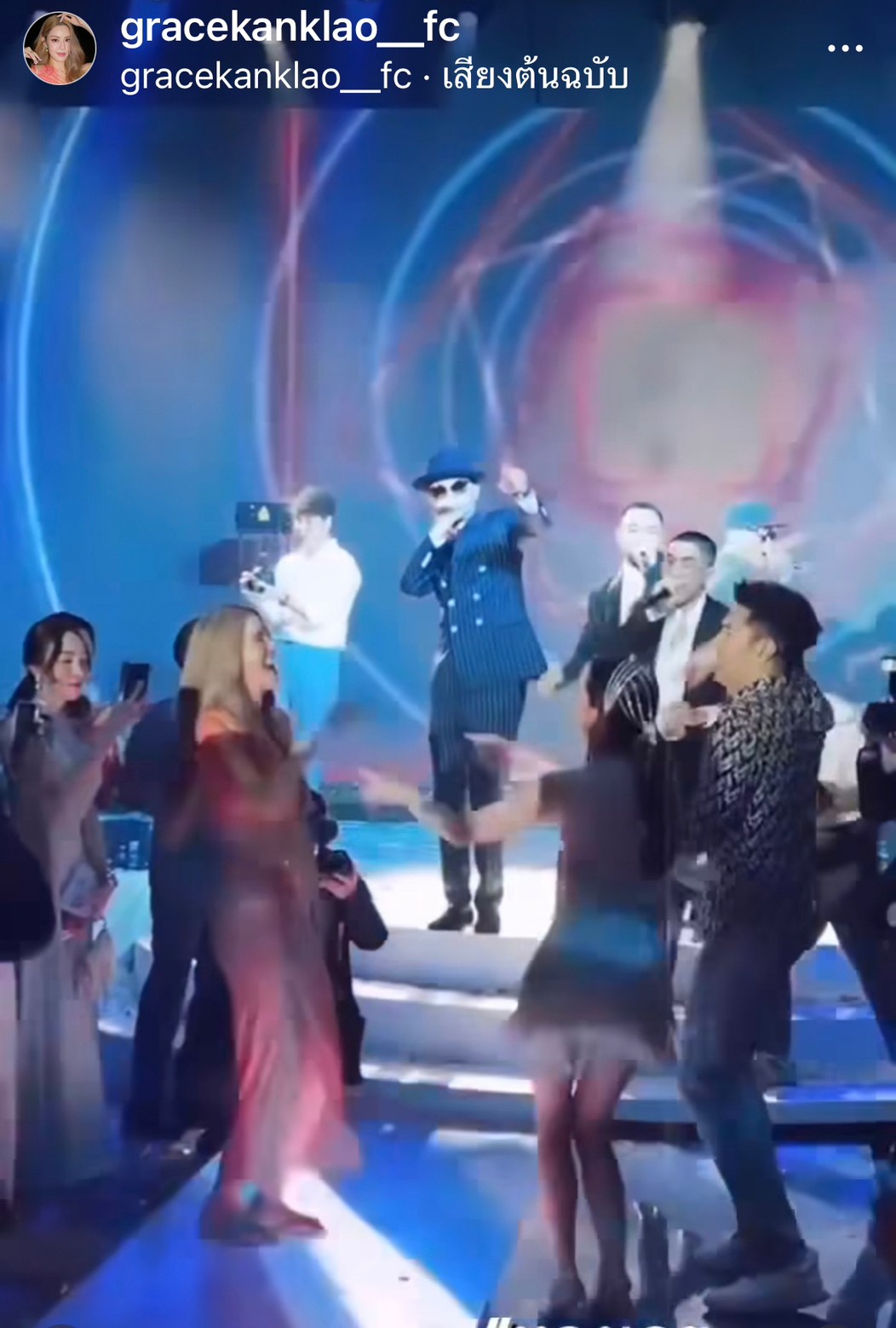 โมเมนต์น่ารัก! เกรซ กาญจน์เกล้า โผล่ยินดีงานแต่ง ก้อง กรุณ โมเมนต์น่ารัก! เกรซ กาญจน์เกล้า โผล่ยินดีงานแต่ง ก้อง กรุณ