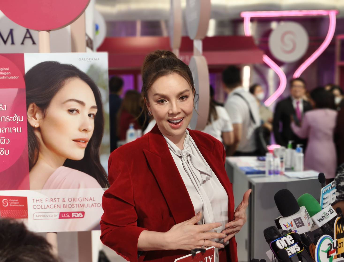 คริสติน่า เล่าช็อตประทับใจหลังจบคอนเสิร์ต ทำ ออย ธนา เสียอาการ!! คริสติน่า เล่าช็อตประทับใจหลังจบคอนเสิร์ต ทำ ออย ธนา เสียอาการ!!