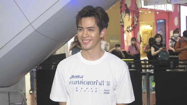 ฟิล์ม ธนภัทร เร่งปั้นหุ่นไม่กลัวคอมเมนต์คุกคามหลังโชว์ภาพถอดเสื้อถี่ (มีคลิป)        