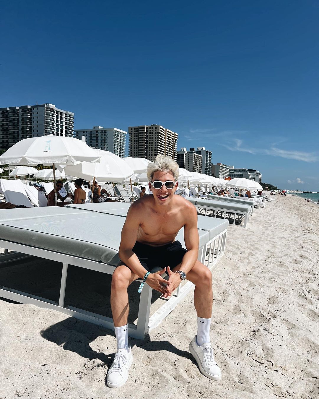 มิว ไม่ติดถ้าคนจะจับจิ้น ตุลย์ ภากร หลังเป็นช่างภาพส่วนตัวให้ (มีคลิป)