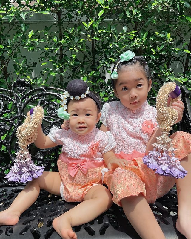 ส่องกิจกรรมวันสงกรานต์ ตามวิถีนิวนอร์มอลของเหล่าคนบันเทิง ส่องกิจกรรมวันสงกรานต์ ตามวิถีนิวนอร์มอลของเหล่าคนบันเทิง