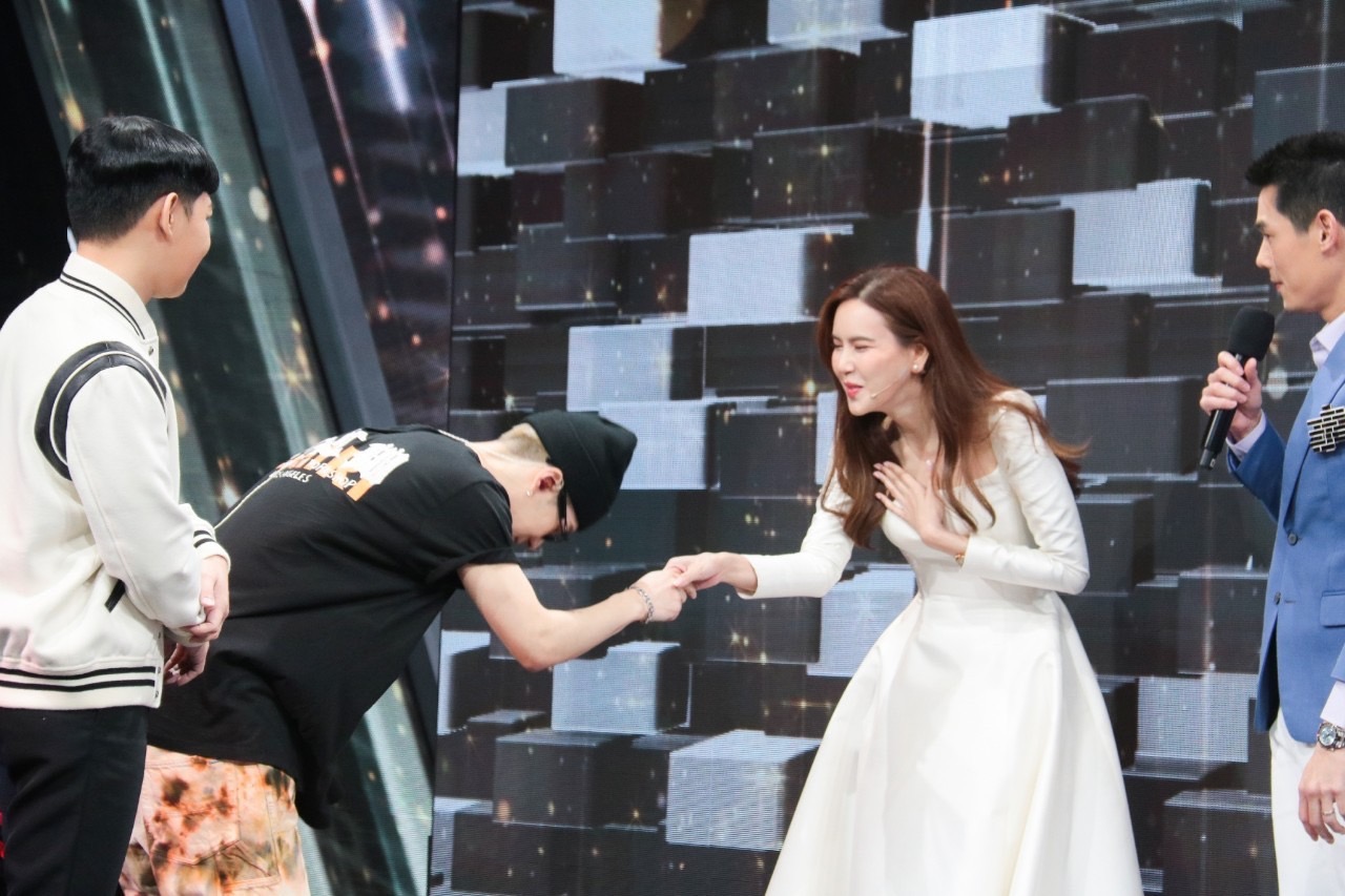 เปิดโมเมนต์ แจ็คสัน หวัง บุกเซอร์ไพรส์ มิลลิ และ ทำ เต้ย พงศกร น้ำตาแตก!! 