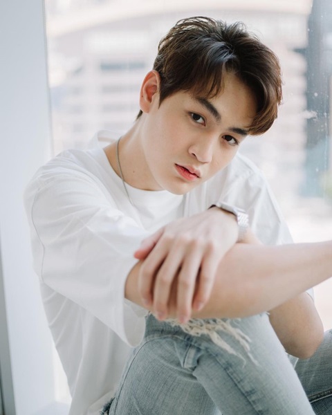 ทำความรู้จัก! ทอยทอย ธนภัทร หนุ่มหล่อชื่อดัง จากซีรีส์วาย ทำความรู้จัก! ทอยทอย ธนภัทร หนุ่มหล่อชื่อดัง จากซีรีส์วาย