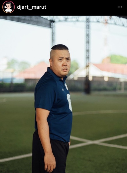 โอ๊ต-ดีเจอาร์ต นำทีม กลุ่มสตรีมเมอร์เกม ร้องปอท. โอ๊ต-ดีเจอาร์ต นำทีม กลุ่มสตรีมเมอร์เกม ร้องปอท.