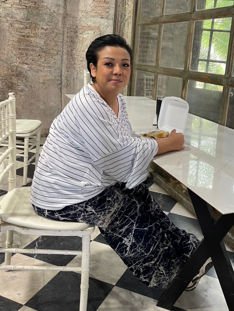 เปิดภาพล่าสุด “ยุ้ย ญาติเยอะ” ผอมเป๊ะ ทำขยี้ตารัวๆ เปิดภาพล่าสุด “ยุ้ย ญาติเยอะ” ผอมเป๊ะ ทำขยี้ตารัวๆ