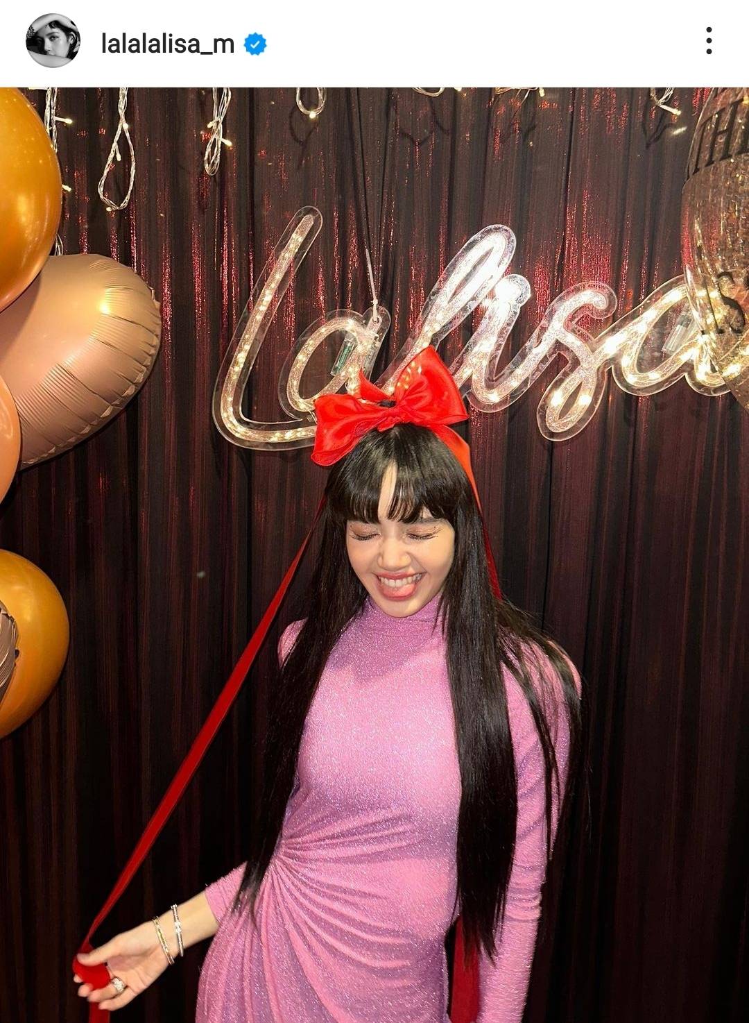 แฟนคลับใจละลาย ลิซ่า BLACKPINK โพสต์ภาพฉลองวันเกิดอายุครบ 26 ปี แฟนคลับใจละลาย ลิซ่า BLACKPINK โพสต์ภาพฉลองวันเกิดอายุครบ 26 ปี