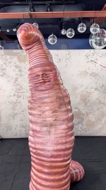 แห่แชร์ยกใหญ่!! ‘ไฮดี้ คลุม’ ลุคหนอนแอปเปิ้ลรับฮาโลวีน ‘อีลอน มัสก์’ ร่วมปาร์ตี้ แห่แชร์ยกใหญ่!! ‘ไฮดี้ คลุม’ ลุคหนอนแอปเปิ้ลรับฮาโลวีน ‘อีลอน มัสก์’ ร่วมปาร์ตี้