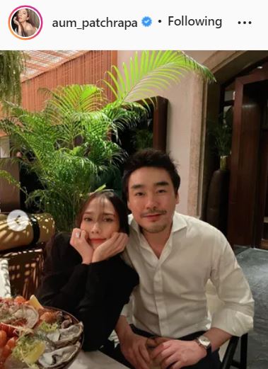 เอ๊ะยังไง!? อั้ม พัชราภา โพสต์ภาพหวานคู่ ไฮโซพก แต่แฟนๆ แห่โฟกัสแหวนเพชรที่นิ้ว