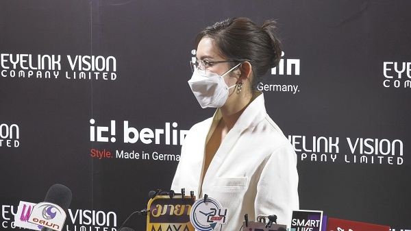 “แอฟ ทักษอร” ยืนยันหนักแน่น หัวใจยังว่าง ไร้คนมาจีบ   (มีคลิป) 