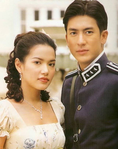 “อ้อม พิยดา” เผยถึงบทบาทที่อยากเล่นแต่ไม่ได้เล่น ?! “อ้อม พิยดา” เผยถึงบทบาทที่อยากเล่นแต่ไม่ได้เล่น ?!