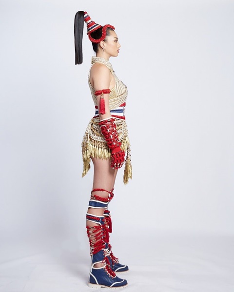 แอนชิลี กับโฉม นางคาด ชุดจริง สวมคว้ามงกุฎระดับโลกจากเวที “มิสยูนิเวิร์ส 2021” แอนชิลี กับโฉม นางคาด ชุดจริง สวมคว้ามงกุฎระดับโลกจากเวที “มิสยูนิเวิร์ส 2021”